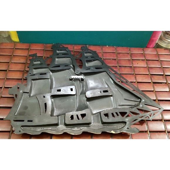 Midcentury Syroco Bronze Tone Tall Ship Nautical Wall Sculpture 16.25” X 13” - Picture 2 of 2